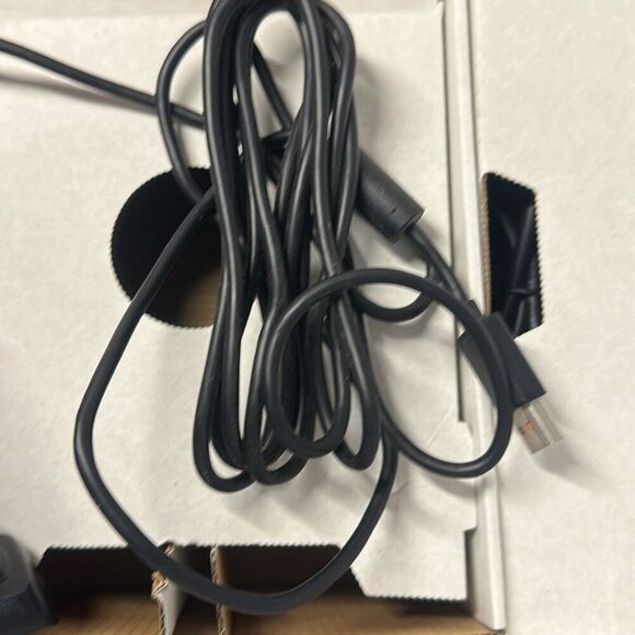 XBox 360 4GB Kinect Console in Original Box TESTED!! NEEDS CLEANED - Picture 9 of 16